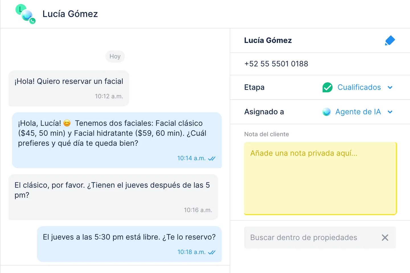 Chat de WhatsApp en Chatfuel donde el Agente de IA da los precios de dos faciales y ofrece un horario el jueves, con el chat asignado al Agente de IA