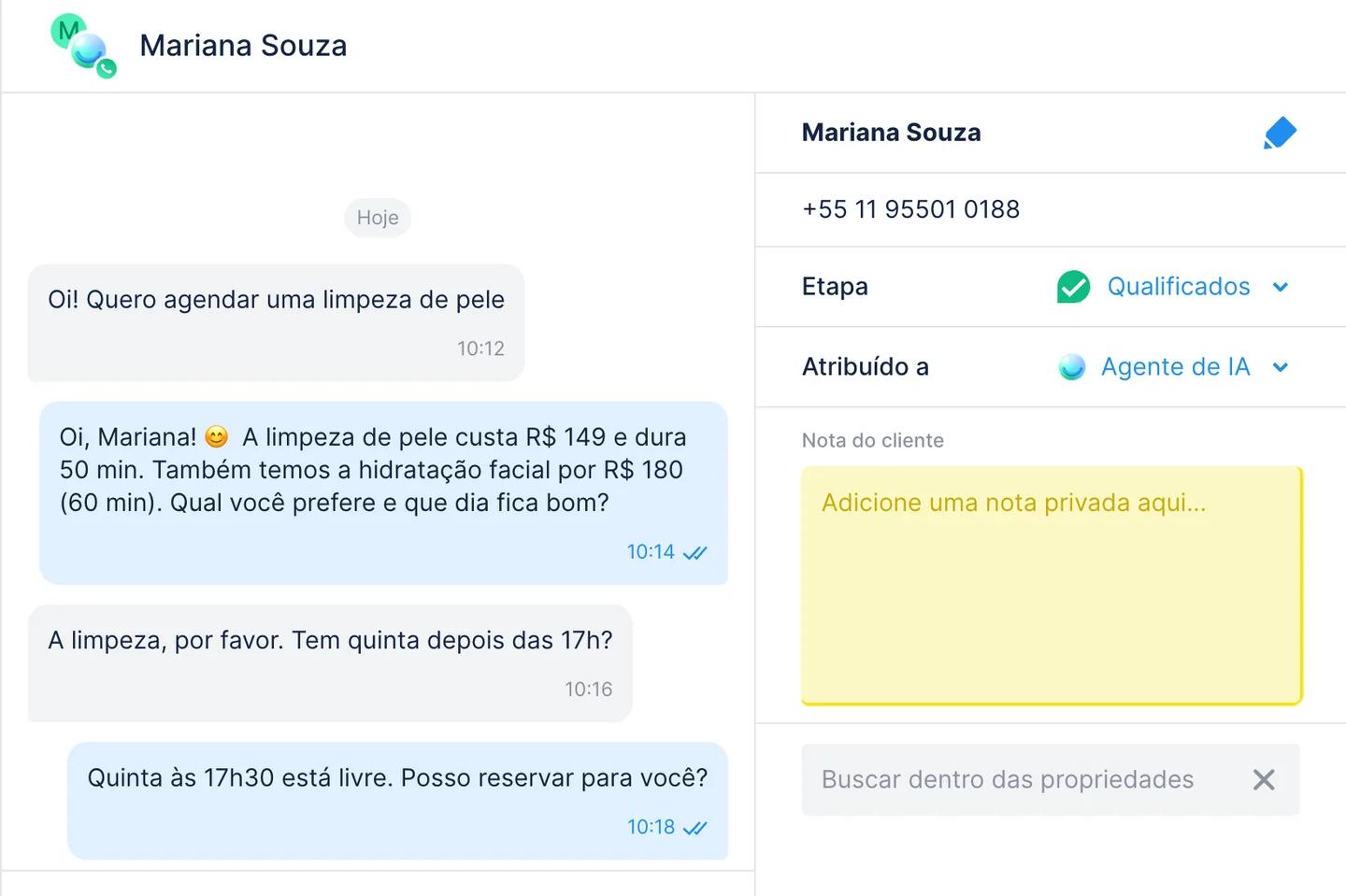 Chat de WhatsApp no Chatfuel em que o Agente de IA informa os preços de dois tratamentos faciais e oferece um horário na quinta, com o chat atribuído ao Agente de IA