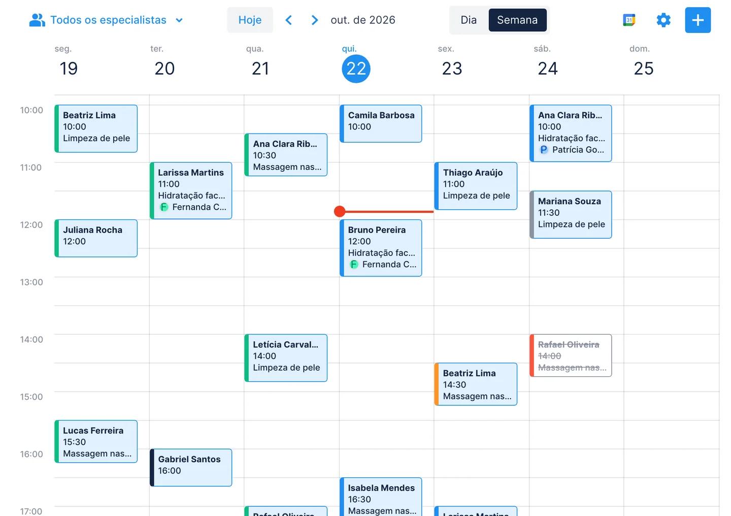 Calendário do Chatfuel na visão semanal com todos os profissionais: limpezas de pele e massagens de segunda a sábado, com a limpeza de pele da Mariana Souza no sábado às 11h30 ainda não confirmada